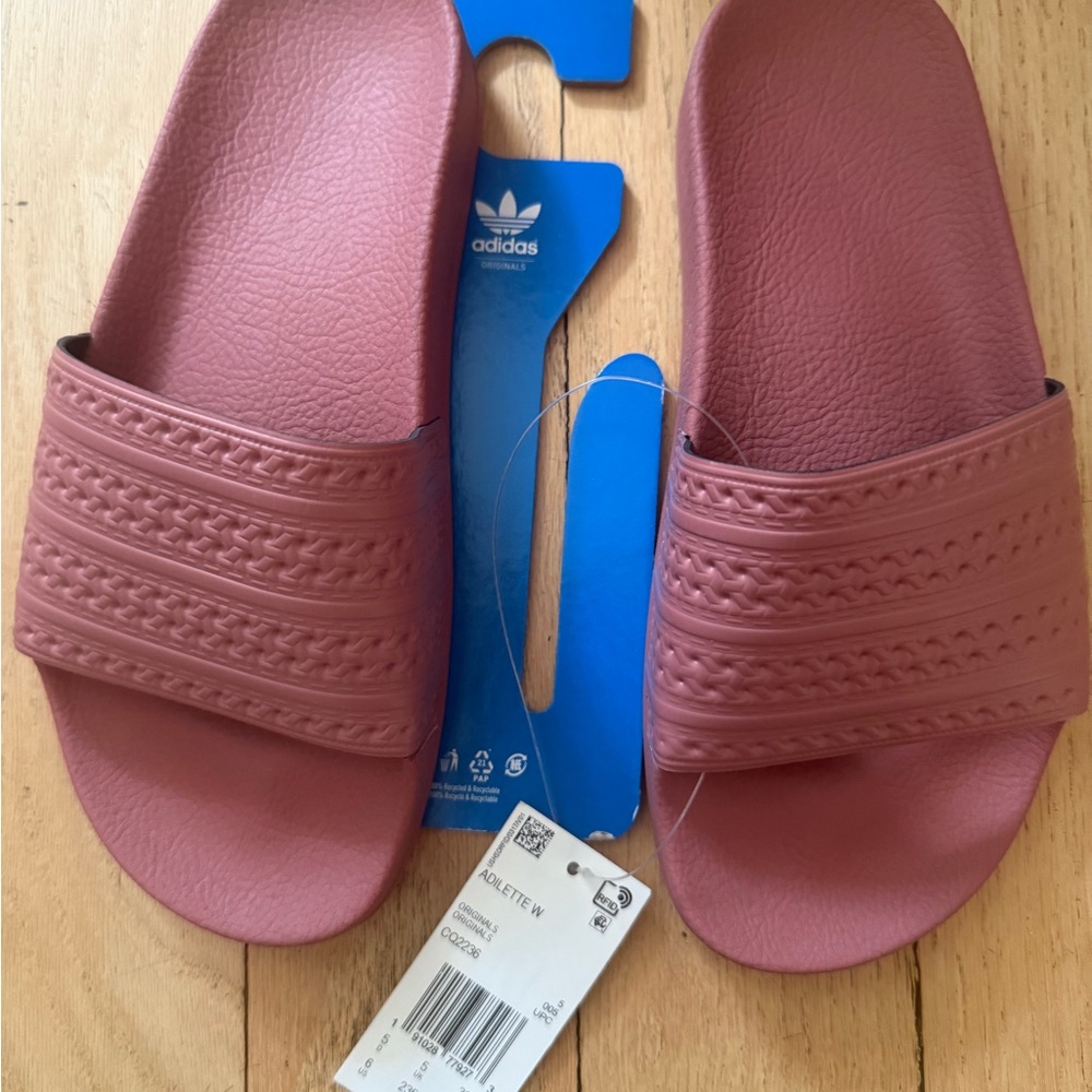 Adidas Women's Sandals in Mauve